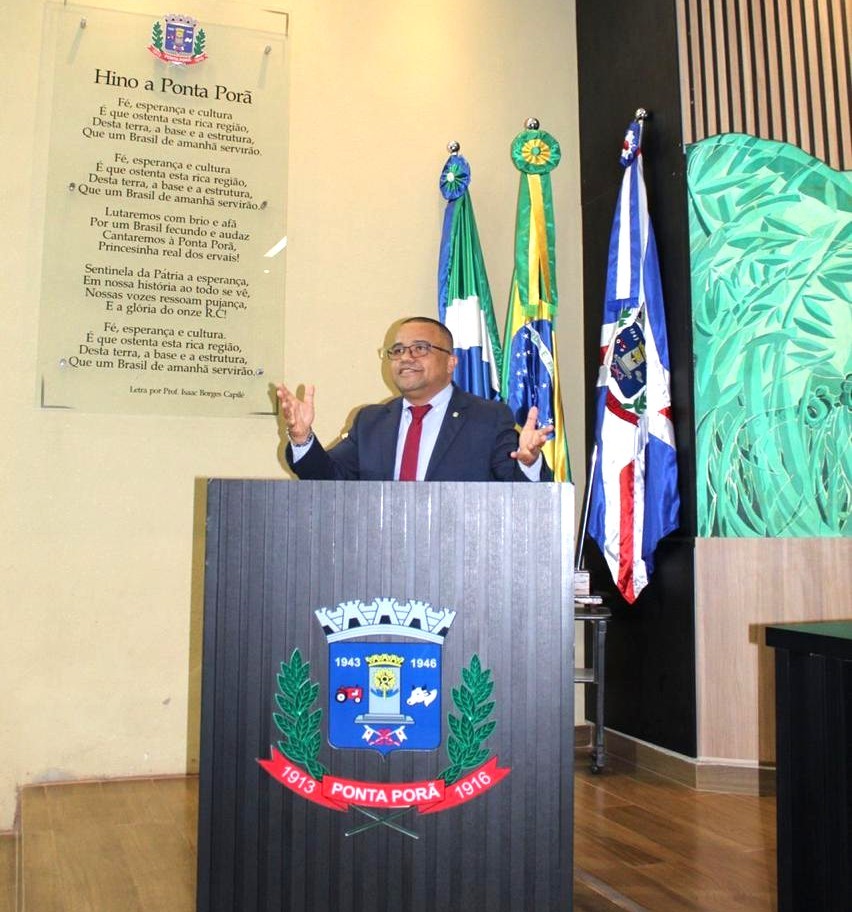 Presidente da Câmara Jelson Bernabé lembra que apesar de  aumento, sindicatos mantêm greve contra Governo Federal
