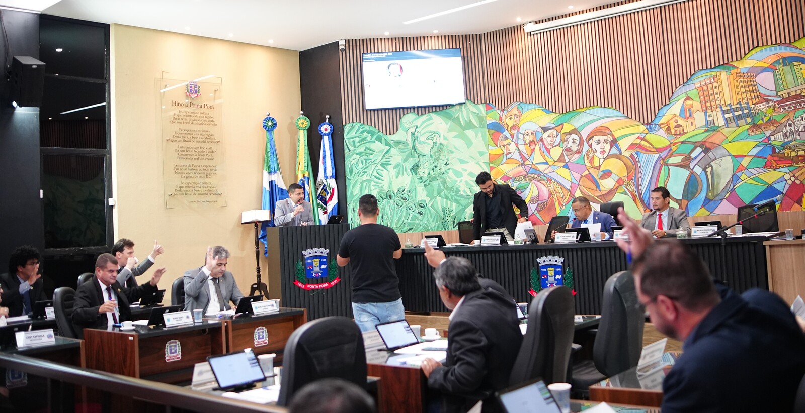 Câmara de Ponta Porã abre espaço ao diálogo para o Senado, mas maioria dos vereadores não tem segundo voto